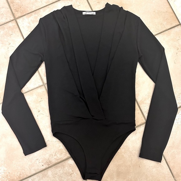 ZARA Long Sleeve Deep V Bodysuit - Picture 2 of 3